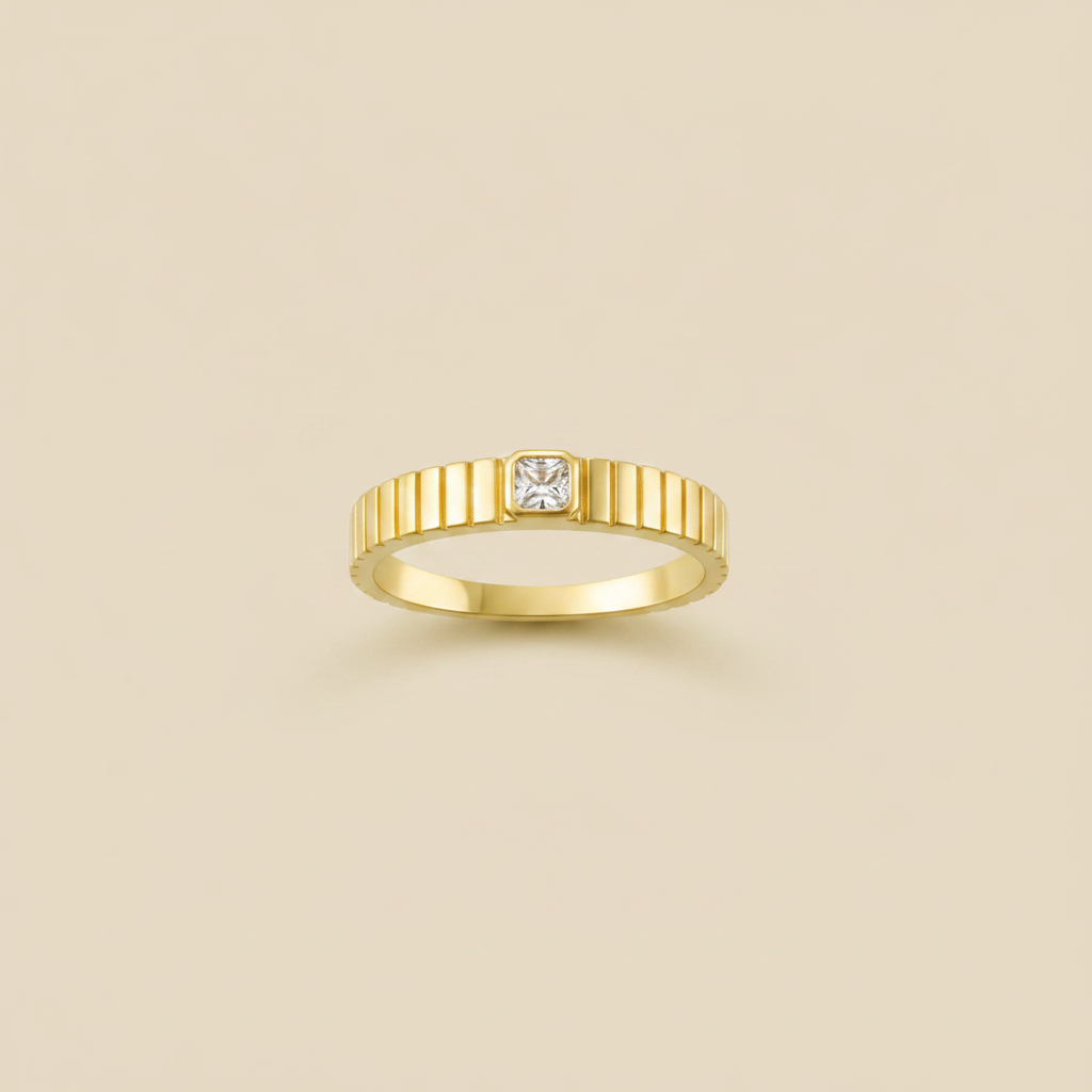 Bague - vue du dessus fond beige