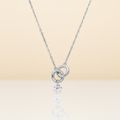 Collier argent fond beige