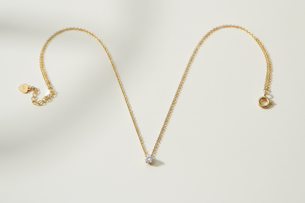 Collier or diamant fermoir cœur un côté
