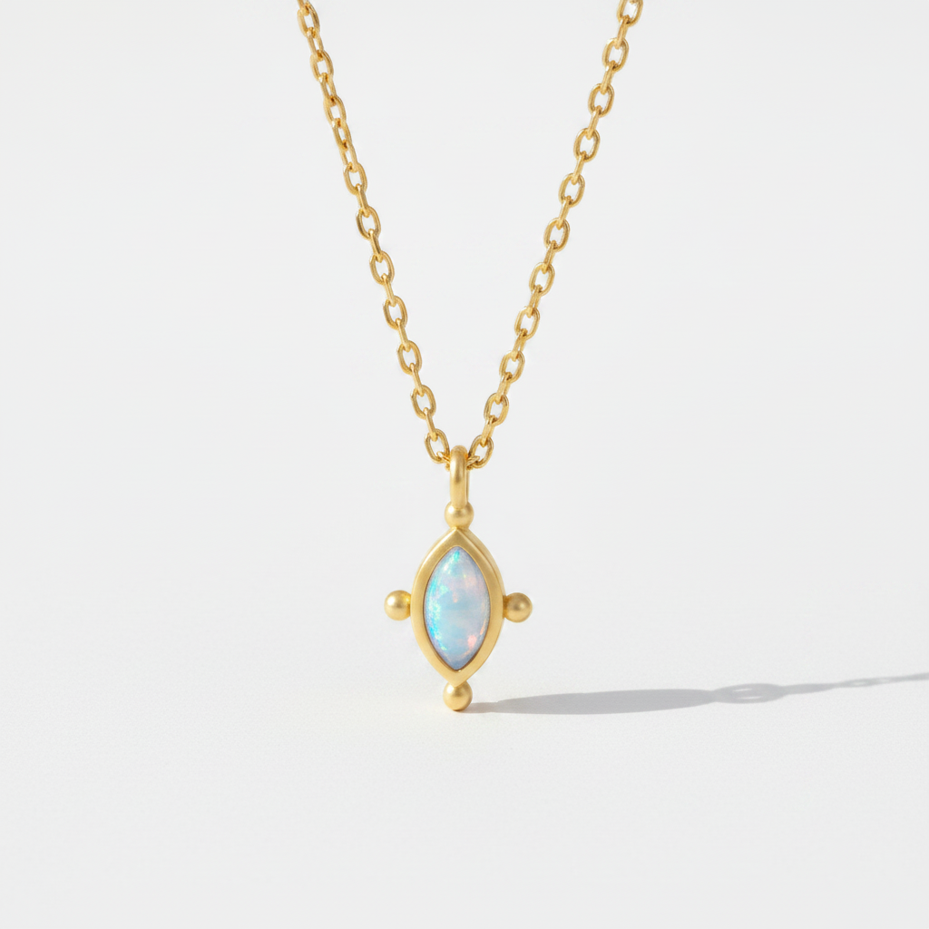 Collier Pierre de Lune moins de zoom fond blanc