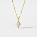 Collier Pierre de Lune moins de zoom fond blanc