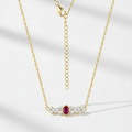 Collier Rubis moins de zoom fond blanc