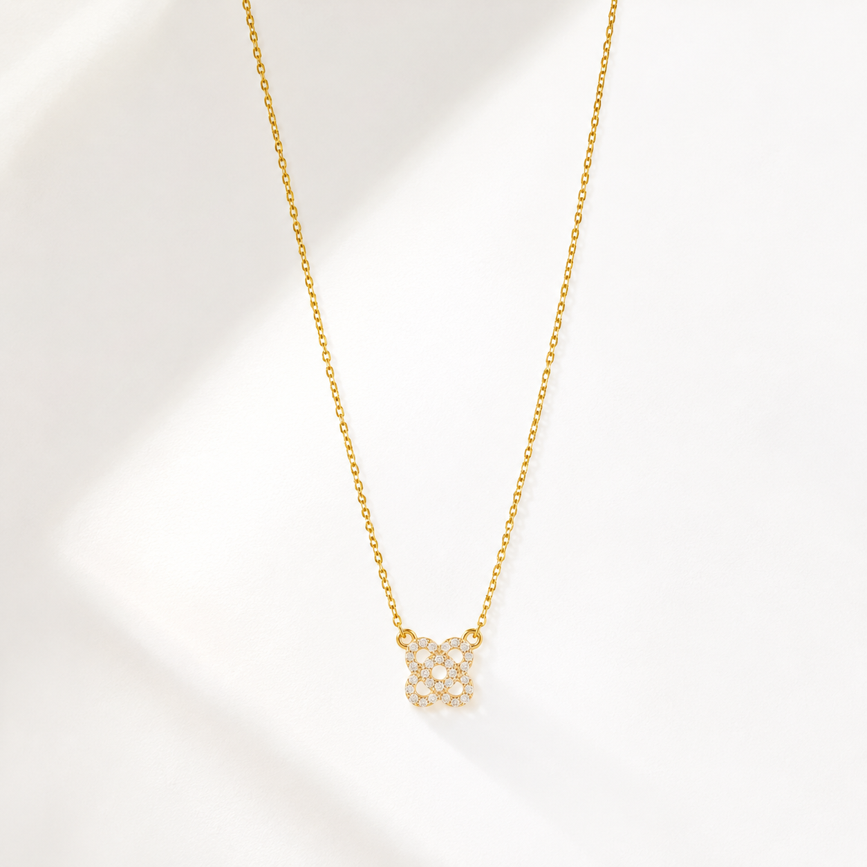 Collier Blossom Zircone Pavé Plaqué Or 18K